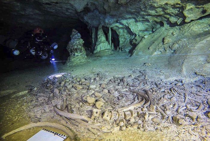 Общая длина подводного лабиринта составляет 347 километров